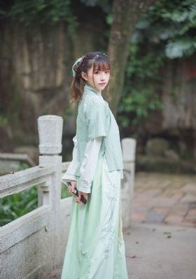 夏目彩春42部在线电影_BD国语全集在线观看