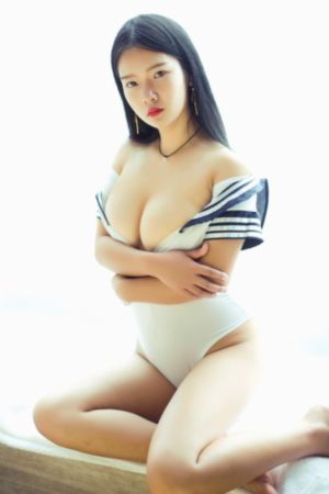 公在客厅里吃我的奶涨奶电影_蓝光电影完整版在线观看