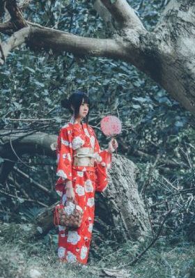 妇女的诱惑_BD英语在线播放